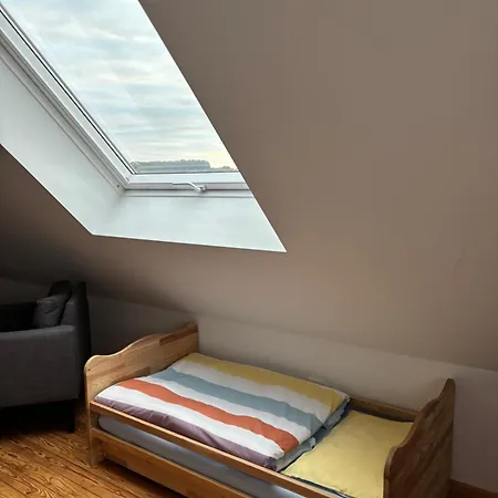 Komfort Maisonettewohnung ツィルンドルフ